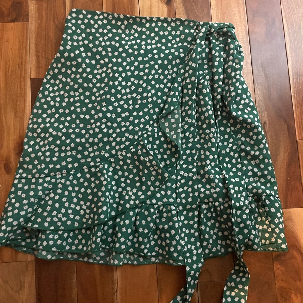 shein green flower skirt